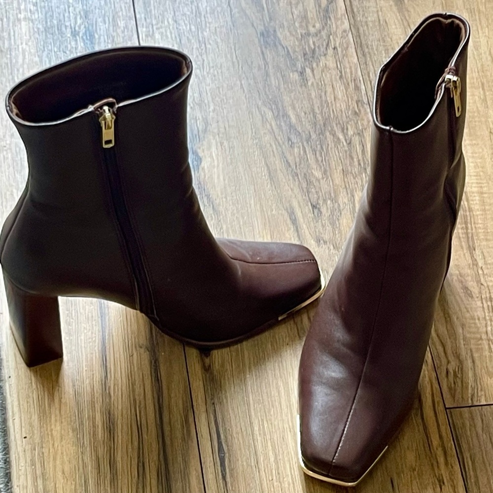 Steve Madden Dark Brown Square-Gold Toe Heeled Boots